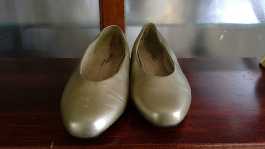 White Stag Gold Slip-On Shoes with Low Lift