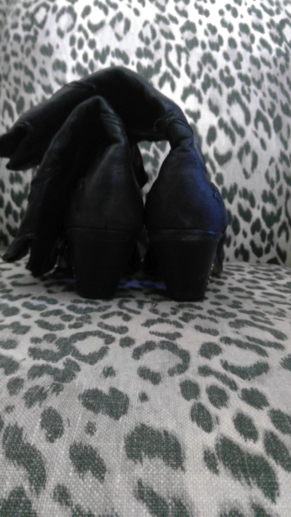 Vintage 1980s Zodiac Black Leather Cowgirl Boots with White Hearts