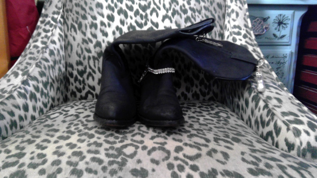 Vintage Black Cowgirl Boots with Rhinestone & Red Diamond Accents – Size 8