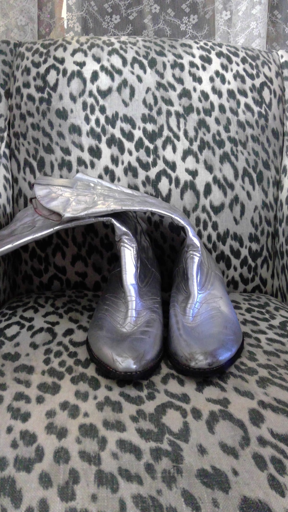 Silver Metallic Pointed-Toe Western Cowgirl Boots