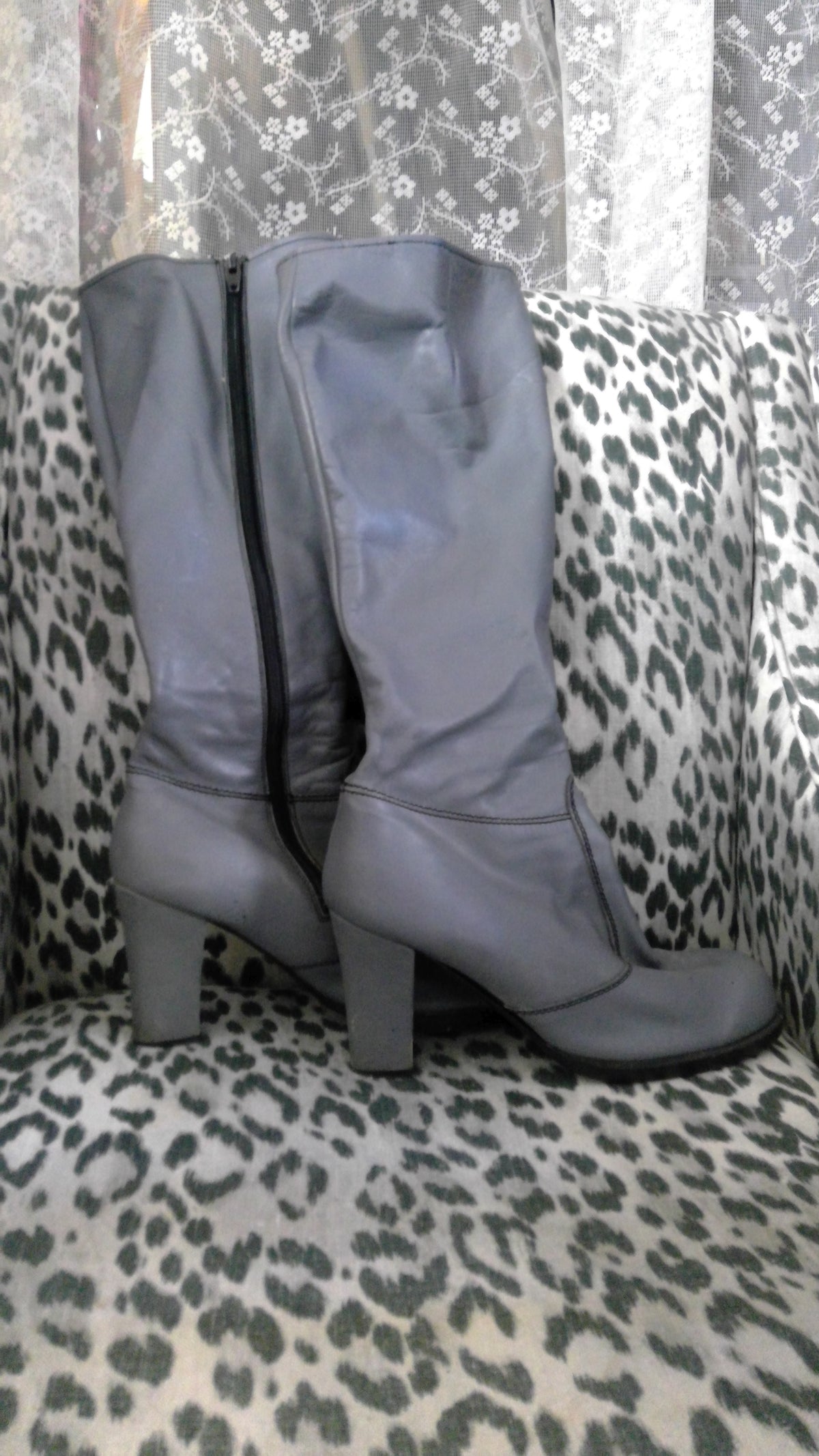 Modern Grey Leather Knee-High Boots with Block Heel – Size 7
