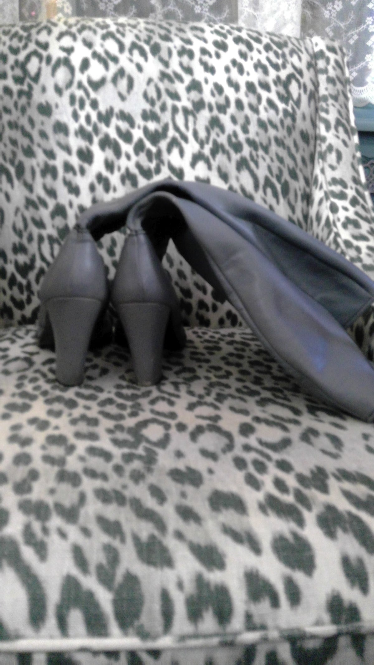 Modern Grey Leather Knee-High Boots with Block Heel – Size 7