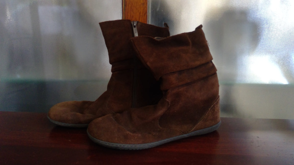 Groundies Brown Suede Slouch Boots – Size 8, Warm Wool Lining
