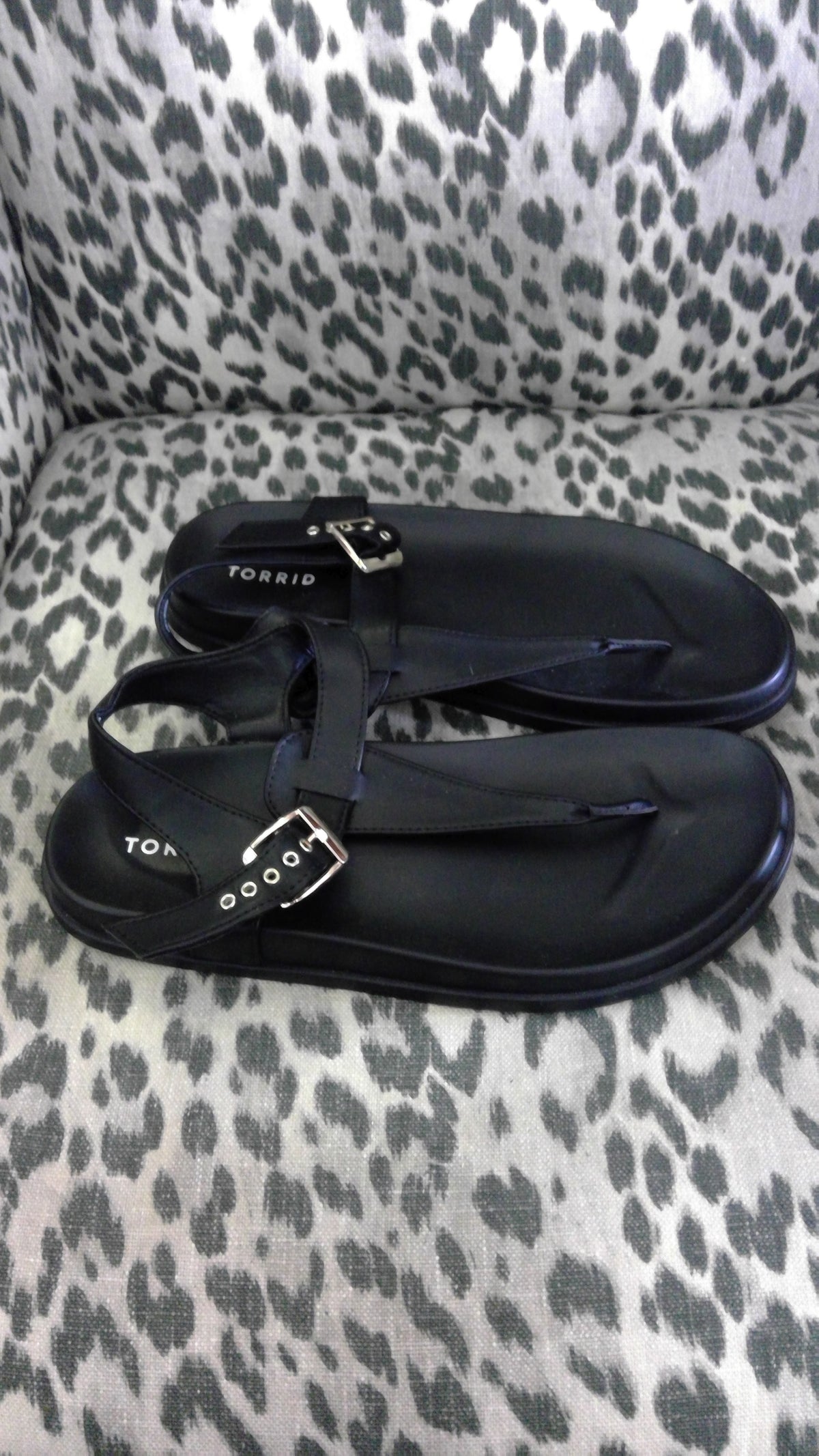 Torrid Black T-Strap Sandals – Gold-Tone Buckle, Size Large