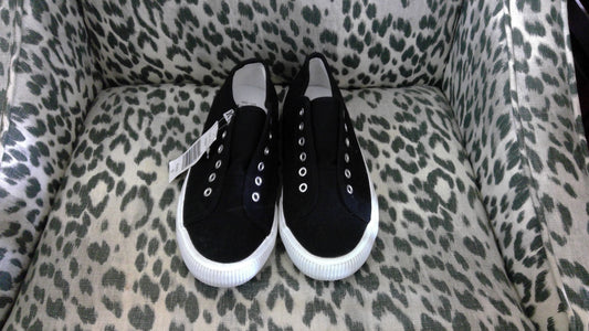 Hurley Women’s Slip-On Canvas Sneakers – Size 6 NWT