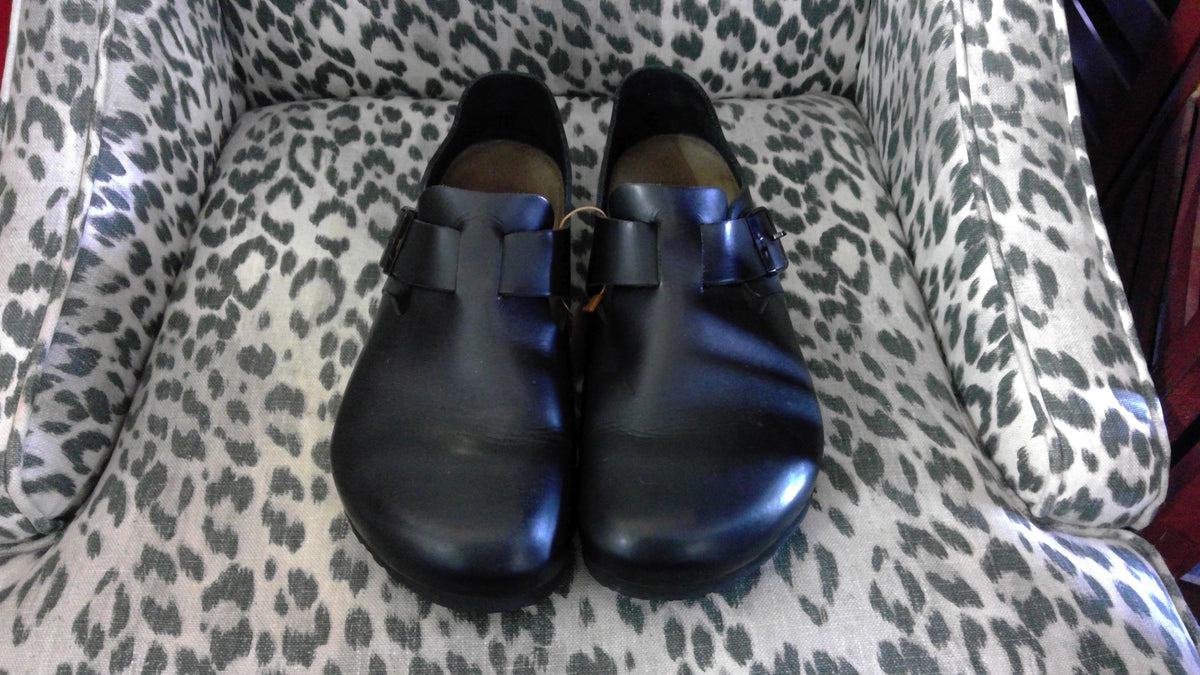 Birkenstock London Oiled Leather Closed-Toe Clogs – Size 43