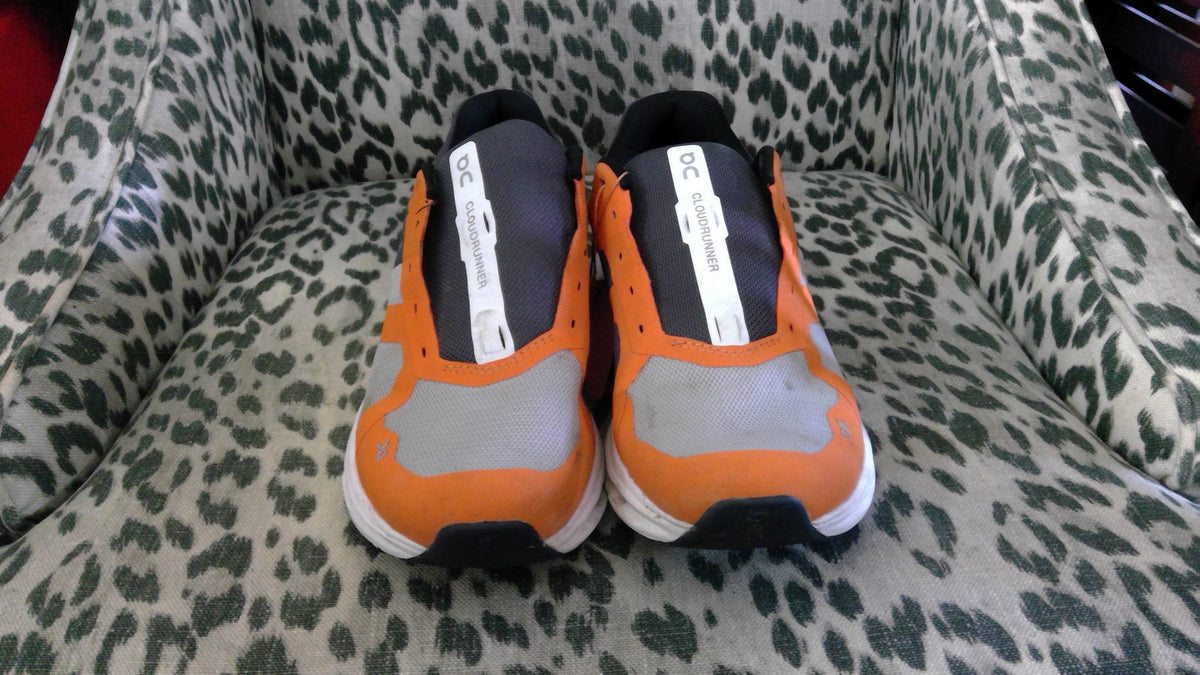 On Cloudrunner Running Shoes – Frost/Tumeric Size 7.5