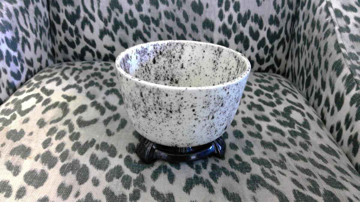 Artisan Speckled Ceramic Bowl with Black Three-Footed Base