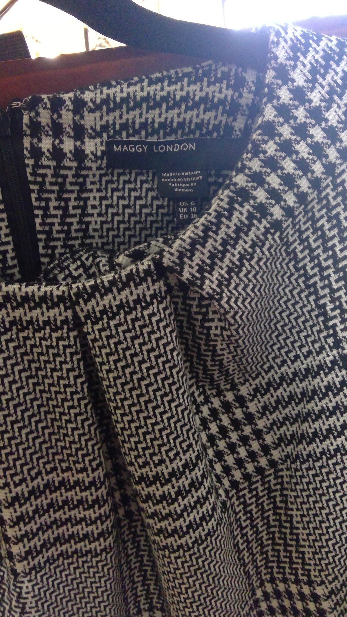 Maggy London Black & White Houndstooth Glen Plaid Sheath Dress – Size 6
