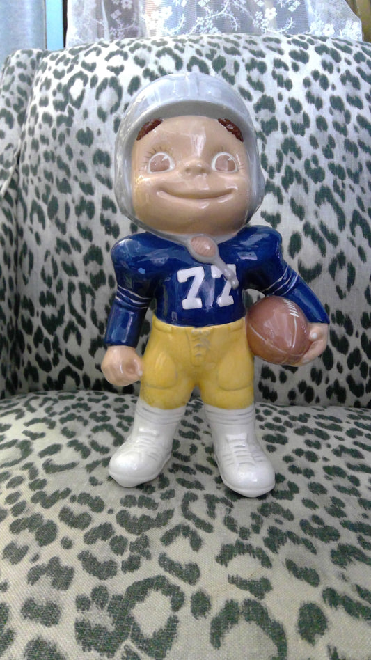Vintage 1970s Atlantic Mold Smiley Football Player Ceramic Figurine – 12"