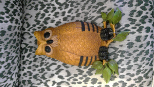 Vintage 1970s HOMCO Owl Wall Hanging – Faux Carved Wood-Look Décor