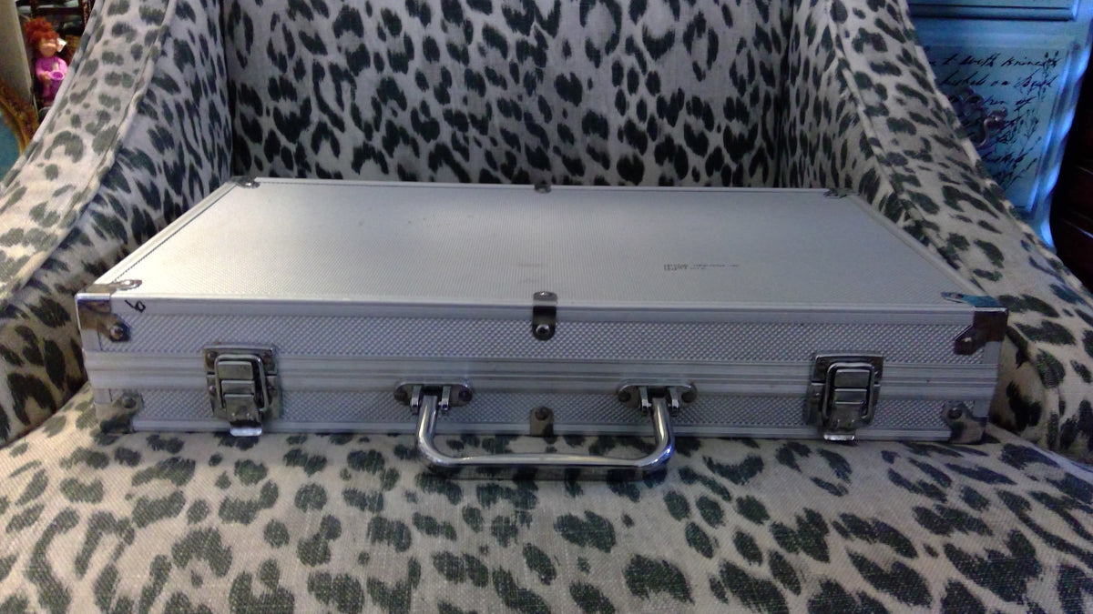 Portable Poker Set in Metal Locking Case – Nearly Complete Game Set