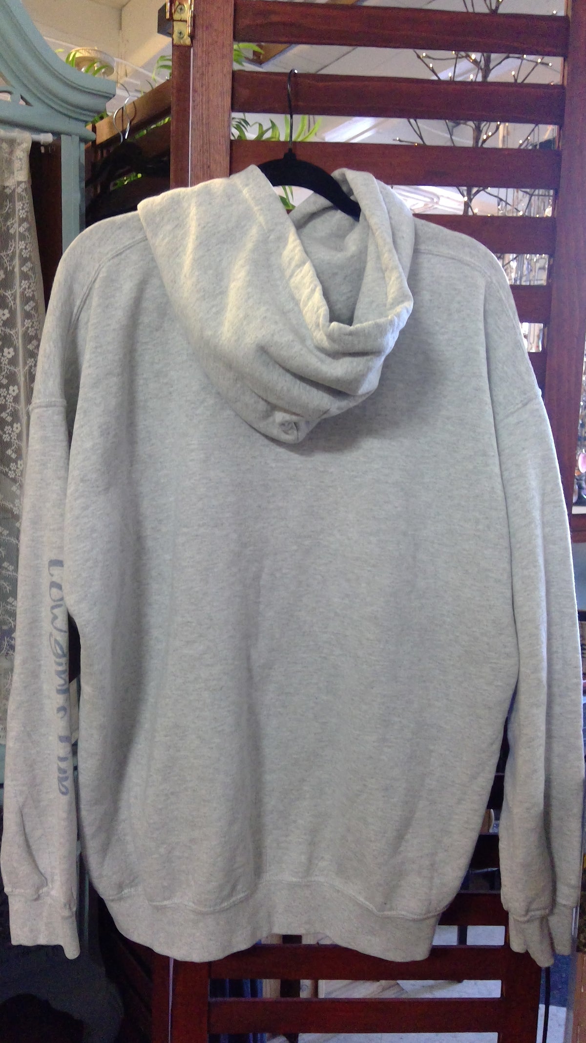 Disney Villains “Cowgirls Cup” Gray Pullover Hoodie – Size XL