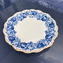 Load image into Gallery viewer, Shumann Bavaria China 10&quot; Salad / Dinner Plates
