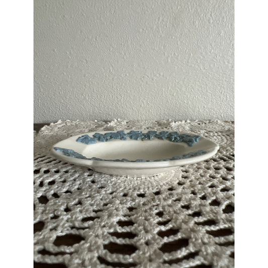 Of Etruria & Barlaston Wedgwood Embossed Queensware Small Oval Dish