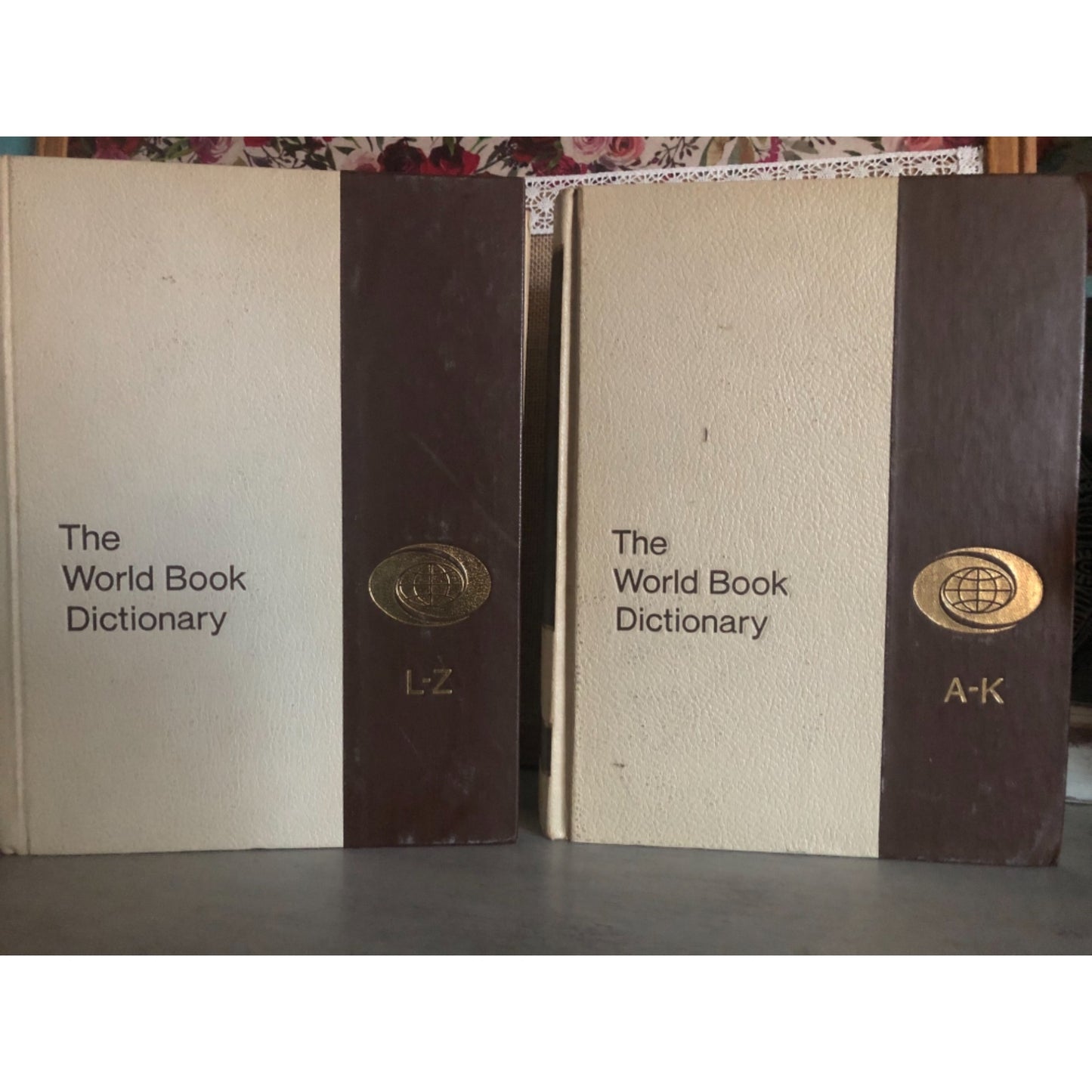 1974 Thorndike Barnhart The World Book Dictionary Set