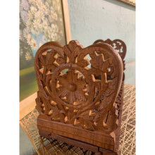 Load image into Gallery viewer, Vintage Carved wood Book Ends

