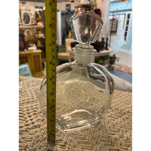Load image into Gallery viewer, Glass Rounded Clear Smooth Decanter
