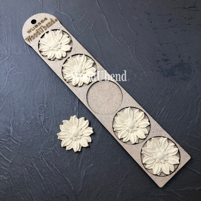 WoodUbend Pack of Five Classic Rounded Petal Flowers WUB0354 5x5cm