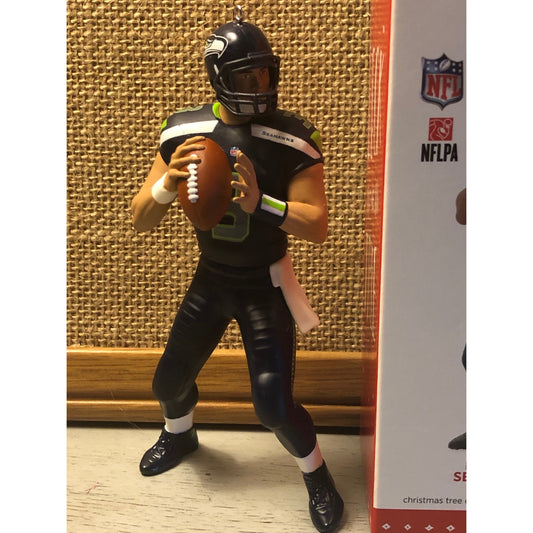 2015 Russell Wilson SEATTLE SEAHAWKS Hallmark Keepsake Ornament NFL Football In Box