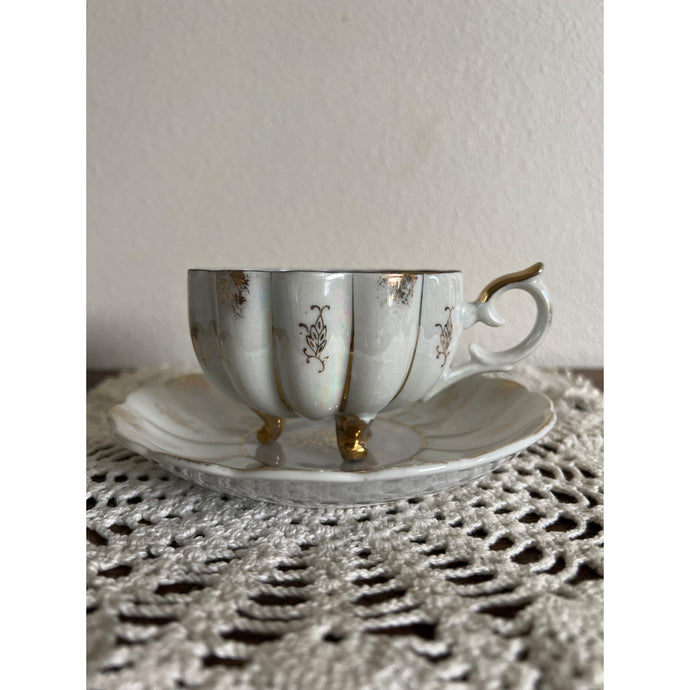 1950s Royal Sealy Lustreware Iridescent Tea Cup and Saucer Pearl and Gold, Made in Japan