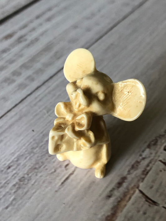 Miniature Aged Off-White Big Eared Mouse with Swiss Cheese in a Bow Figurine, Itty Bitty Mouse with Cheese, Tiny Mouse and Cheese
