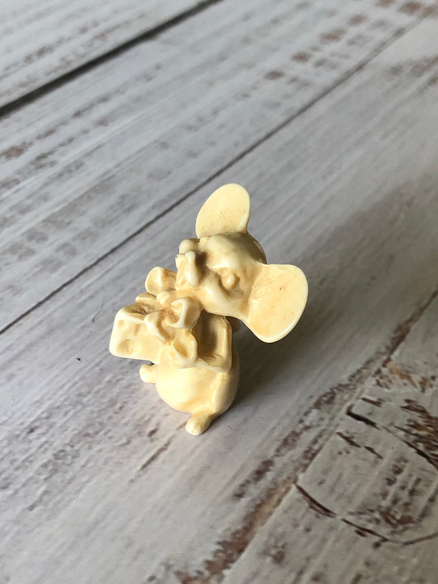 Miniature Aged Off-White Big Eared Mouse with Swiss Cheese in a Bow Figurine, Itty Bitty Mouse with Cheese, Tiny Mouse and Cheese