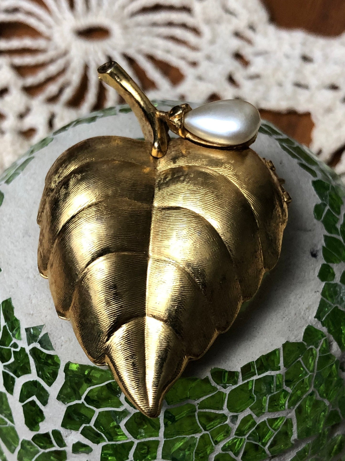 Vintage Avon Perfumer Brocade Gold Tone Leaf with Faux Pearl Stash Pin, Avon Brooch, Brocade Gold Tone Leaf with Faux Pearl Locket Brooch
