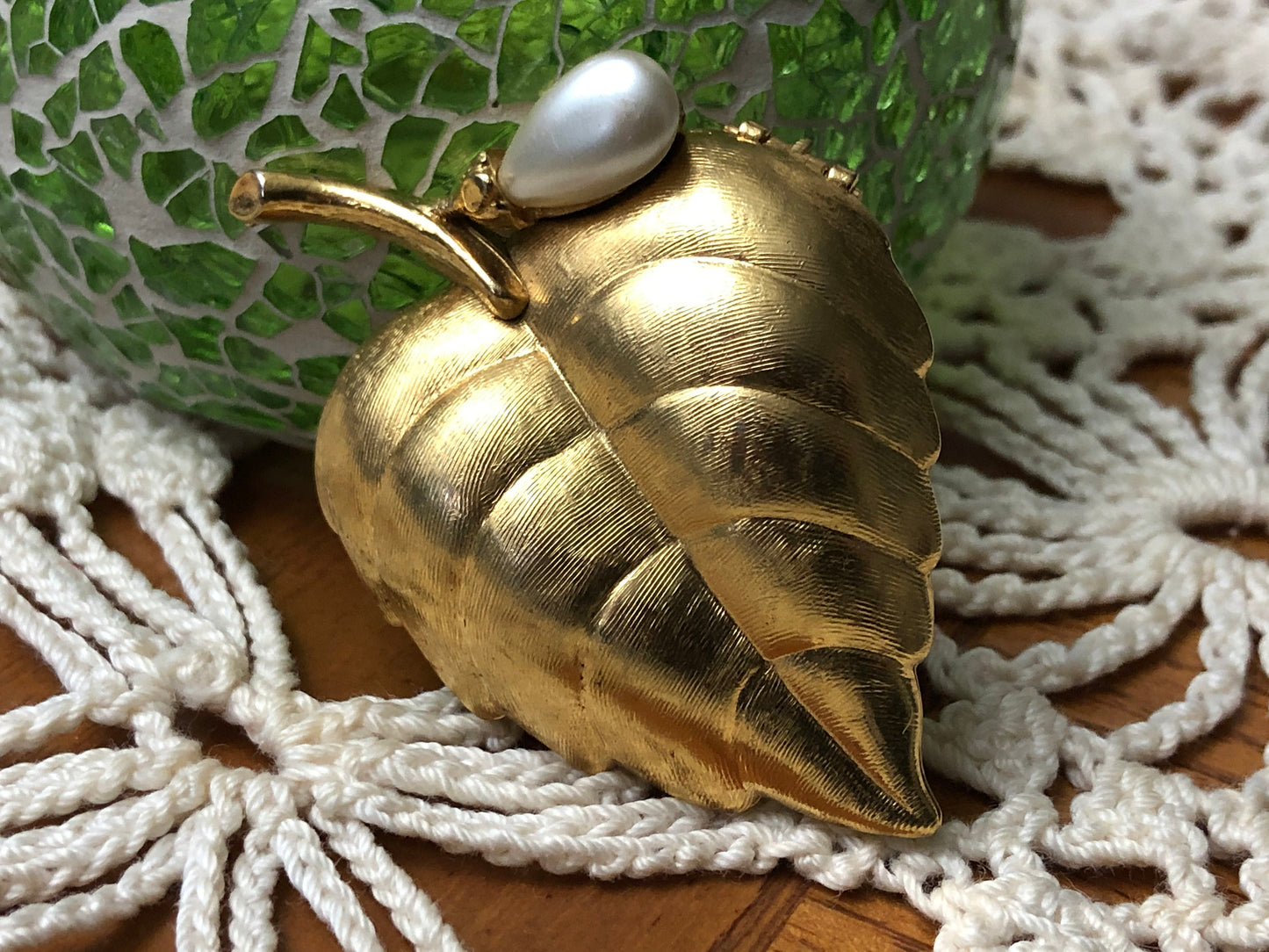 Vintage Avon Perfumer Brocade Gold Tone Leaf with Faux Pearl Stash Pin, Avon Brooch, Brocade Gold Tone Leaf with Faux Pearl Locket Brooch