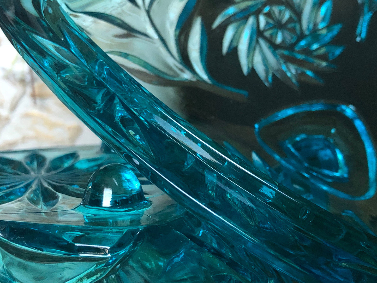 Hazel Atlas 1950s Turquoise Candy Dish Pinwheel Vine Pattern Glass Lidded Triangular Dish