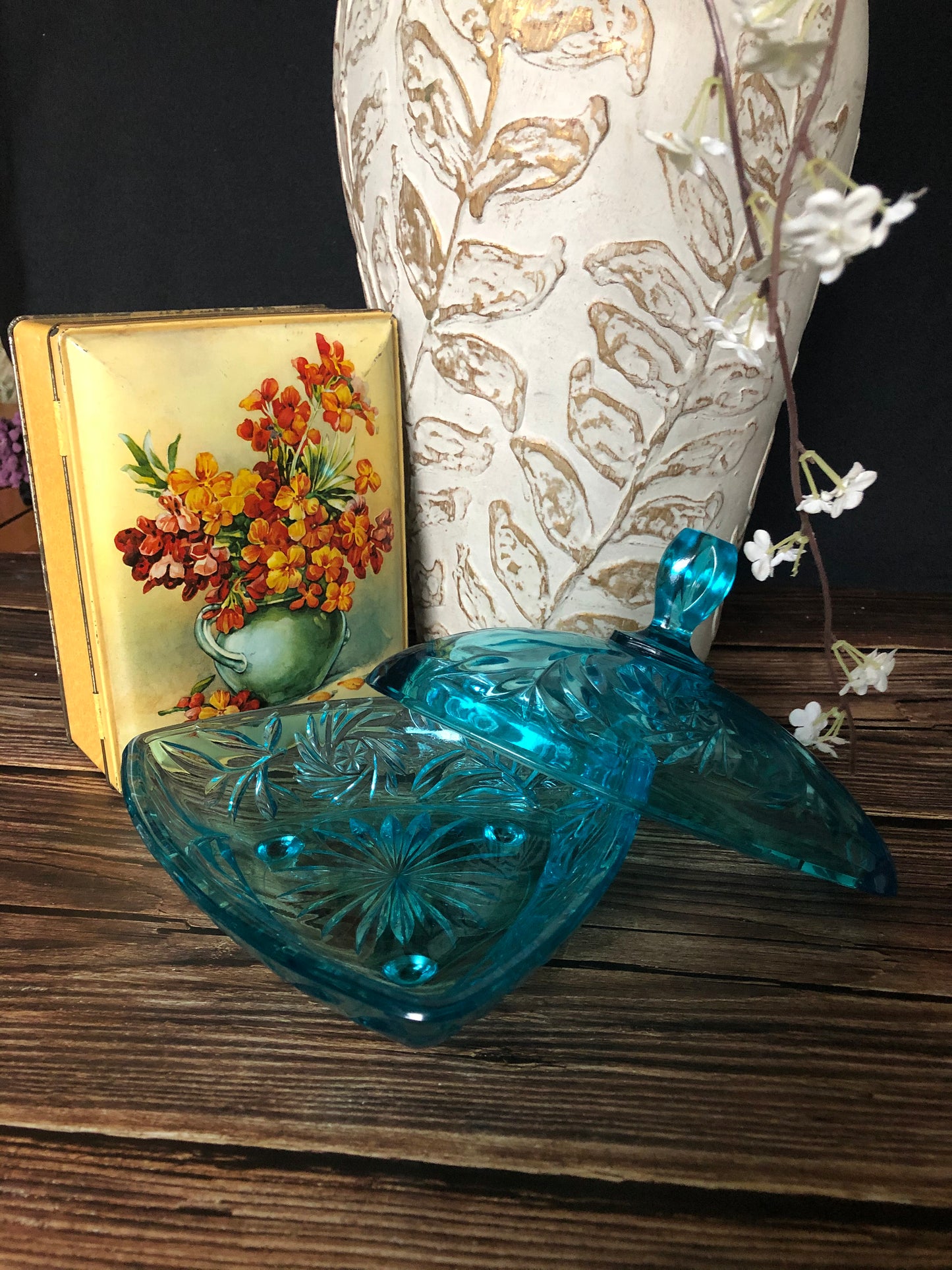 Hazel Atlas 1950s Turquoise Candy Dish Pinwheel Vine Pattern Glass Lidded Triangular Dish