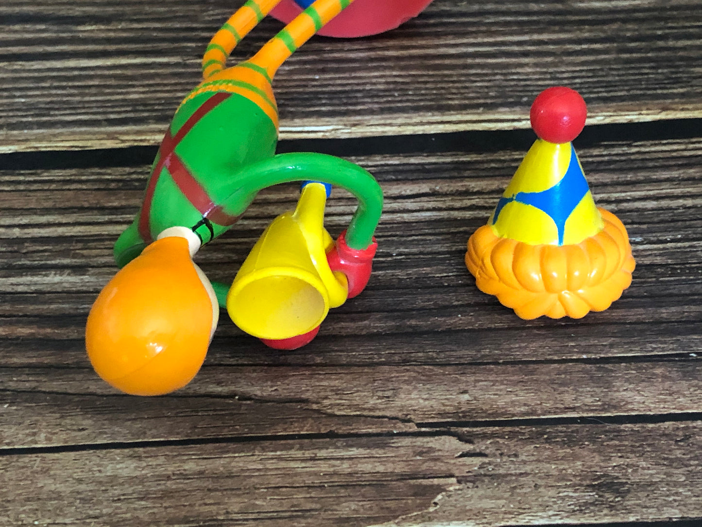 Vintage Kid Galaxy Bendos Figurine Clown with Horn Toots Clown Style #007, Bendos Action Figure Clown