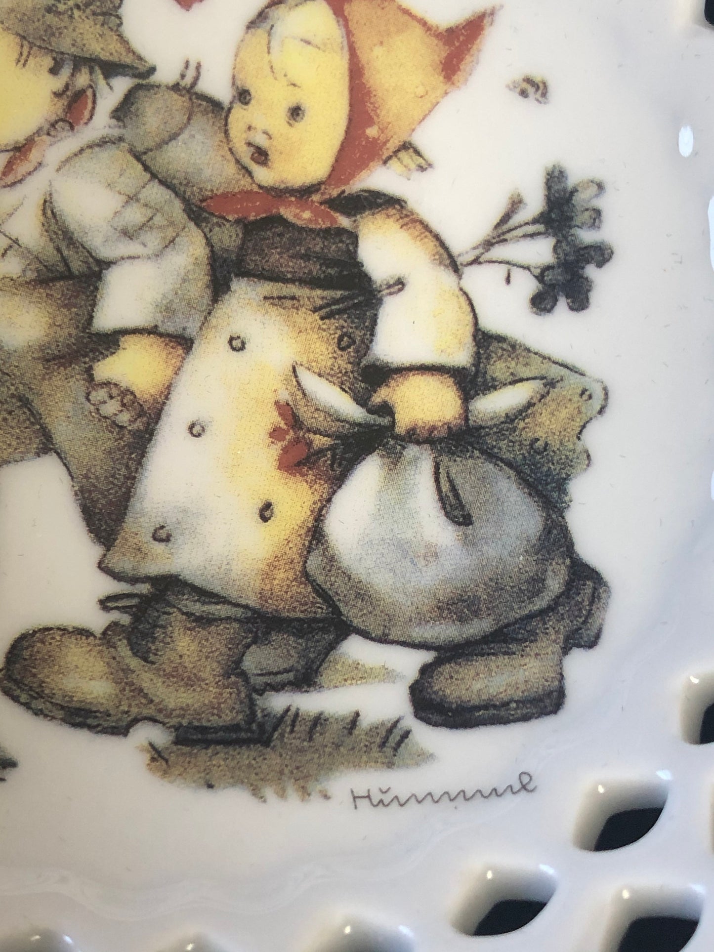 Germany M. I. Hummel Hansel and Gretel 5" Trinket Dish Reutter Porzellan Punched Plate in Original Box