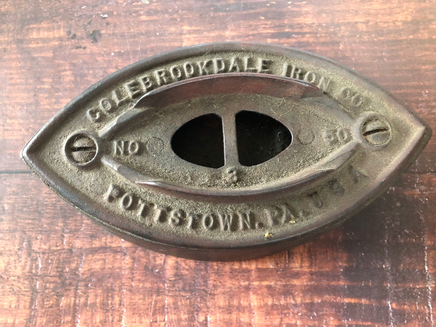 1900s Antique Sad Iron, Colebrookdale Iron Co Flat Iron, Antique Smoothing Iron