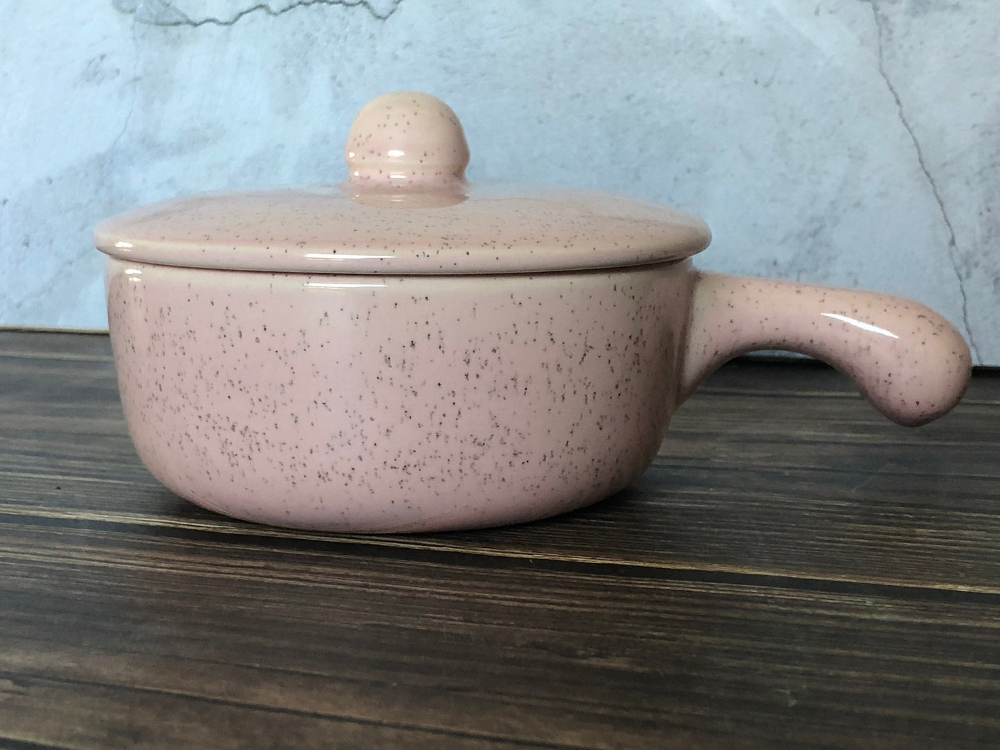 Individual Size Pink Speckled Stoneware Covered Soup Bowl Casserole Dish With Lid
