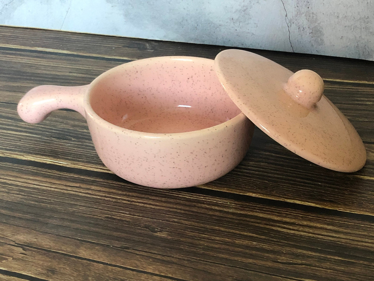 Individual Size Pink Speckled Stoneware Covered Soup Bowl Casserole Dish With Lid
