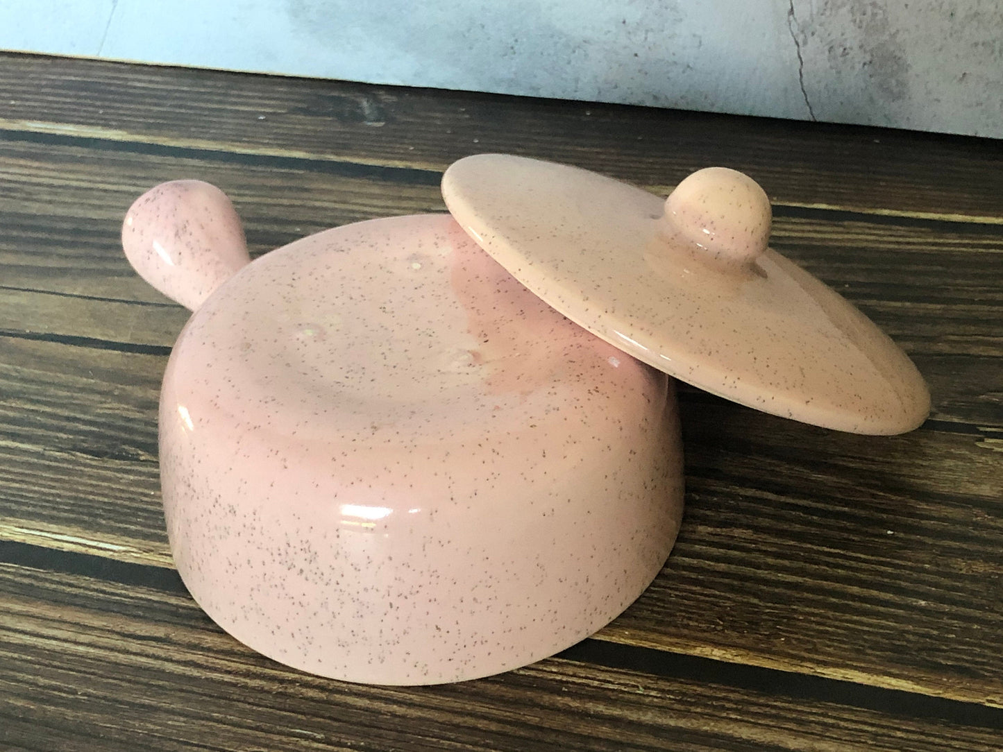 Individual Size Pink Speckled Stoneware Covered Soup Bowl Casserole Dish With Lid