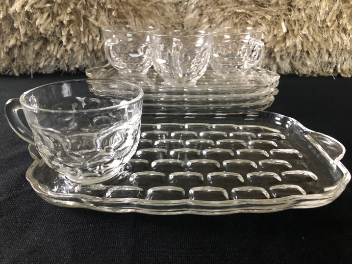 1950's Federal Glass York Town 8-Piece Snack Set, 4 Cups and 4 Plates with Thumbprint Pattern, 1950s Entertaining Glassware