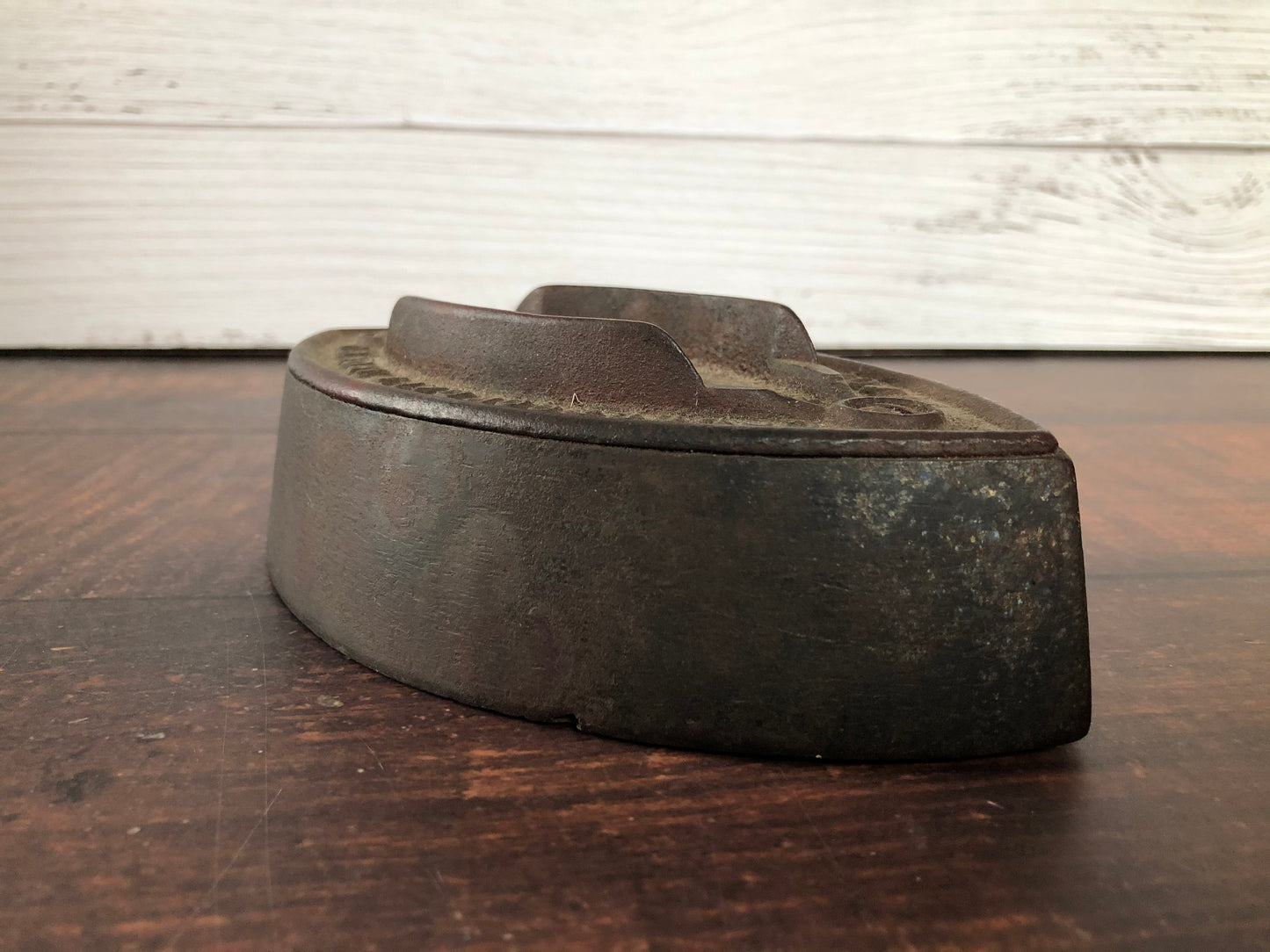 1900s Antique Sad Iron, Colebrookdale Iron Co Flat Iron, Antique Smoothing Iron